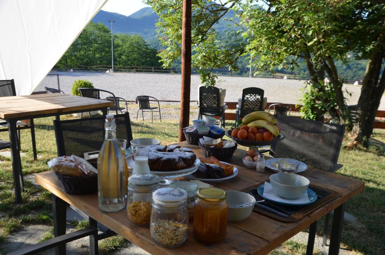 فيلا San Pietro Varaفي Agriturismo Dei Legi المظهر الخارجي الصورة