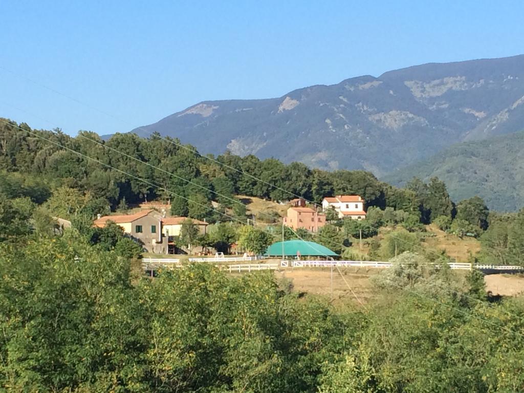 فيلا San Pietro Varaفي Agriturismo Dei Legi المظهر الخارجي الصورة